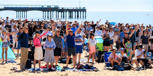 Baptism crowd Landscape web image 600x300