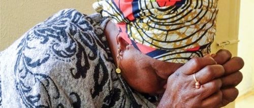 Ri Nigerian Lady Praying