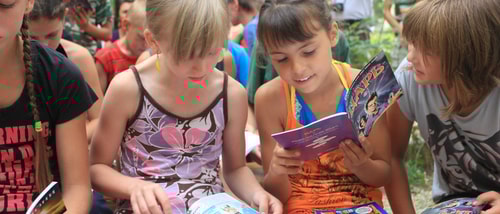 Ukraine Kids Interested In The King