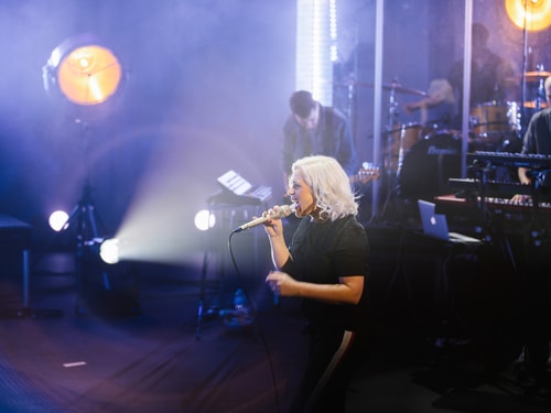 Lou Fellingham Made for you Live Pic